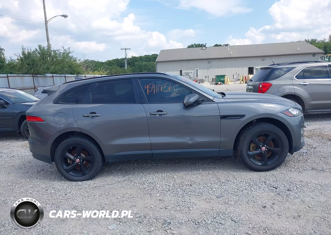 2017 Jaguar F-Pace 35T Premium VIN:SADCJ2BV6HA491375 - 13