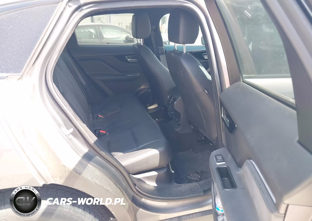 2017 Jaguar F-Pace 35T Premium VIN:SADCJ2BV6HA491375 - 8