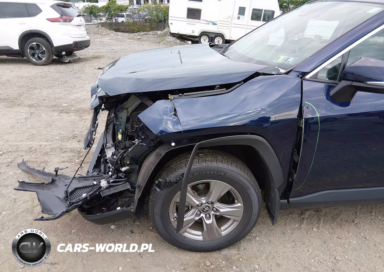 2023 Toyota Rav4 Xle VIN:2T3P1RFV7PW398056 - 18