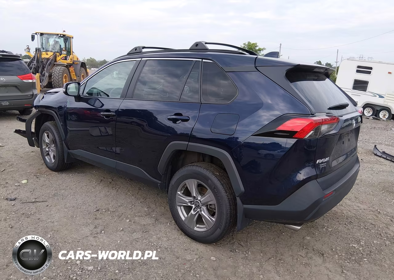 2023 Toyota Rav4 Xle VIN:2T3P1RFV7PW398056 - 3