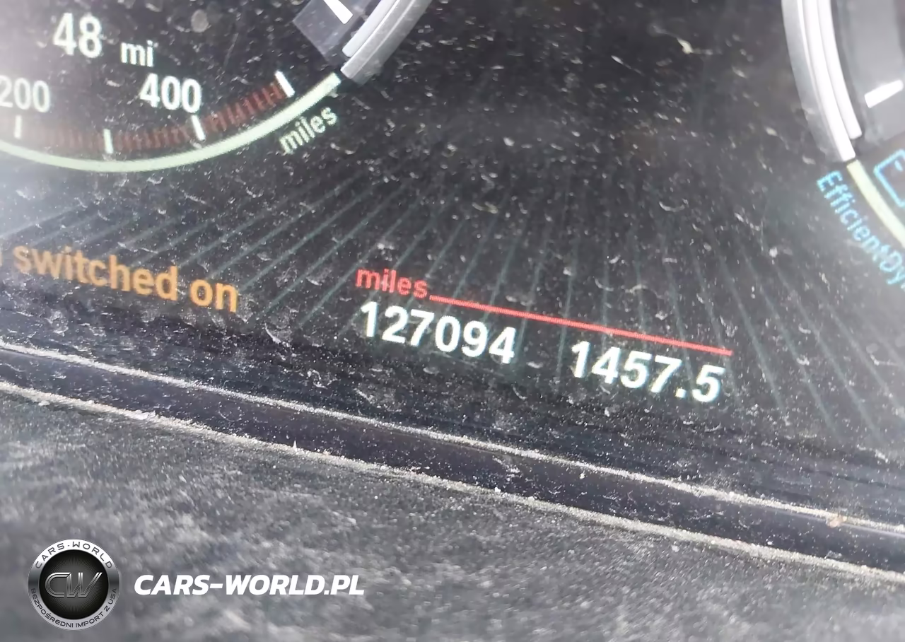 2017 BMW X3 xDrive28I VIN:5UXWX9C32H0W76847 - 16