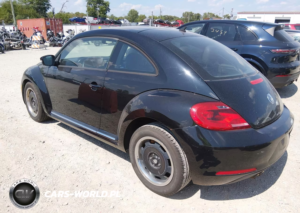 2012 Volkswagen Beetle 2.5L VIN:3VWJP7AT4CM610886 - 3