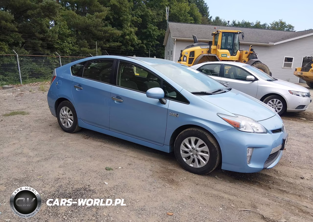 2014 Toyota Prius Plug-In – zdjęcie 1 z 16