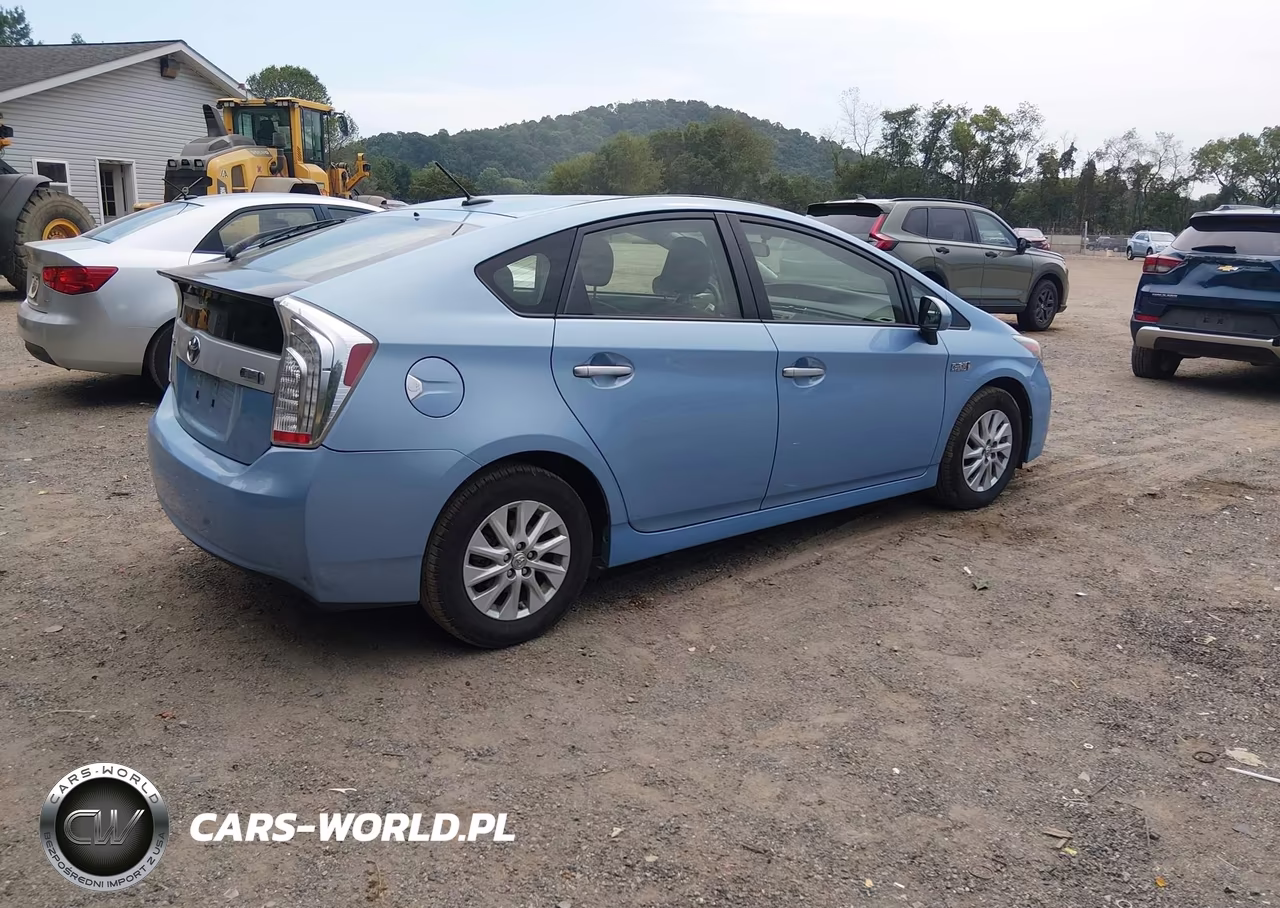 2014 Toyota Prius Plug-In VIN:JTDKN3DP8E3055062 - 4