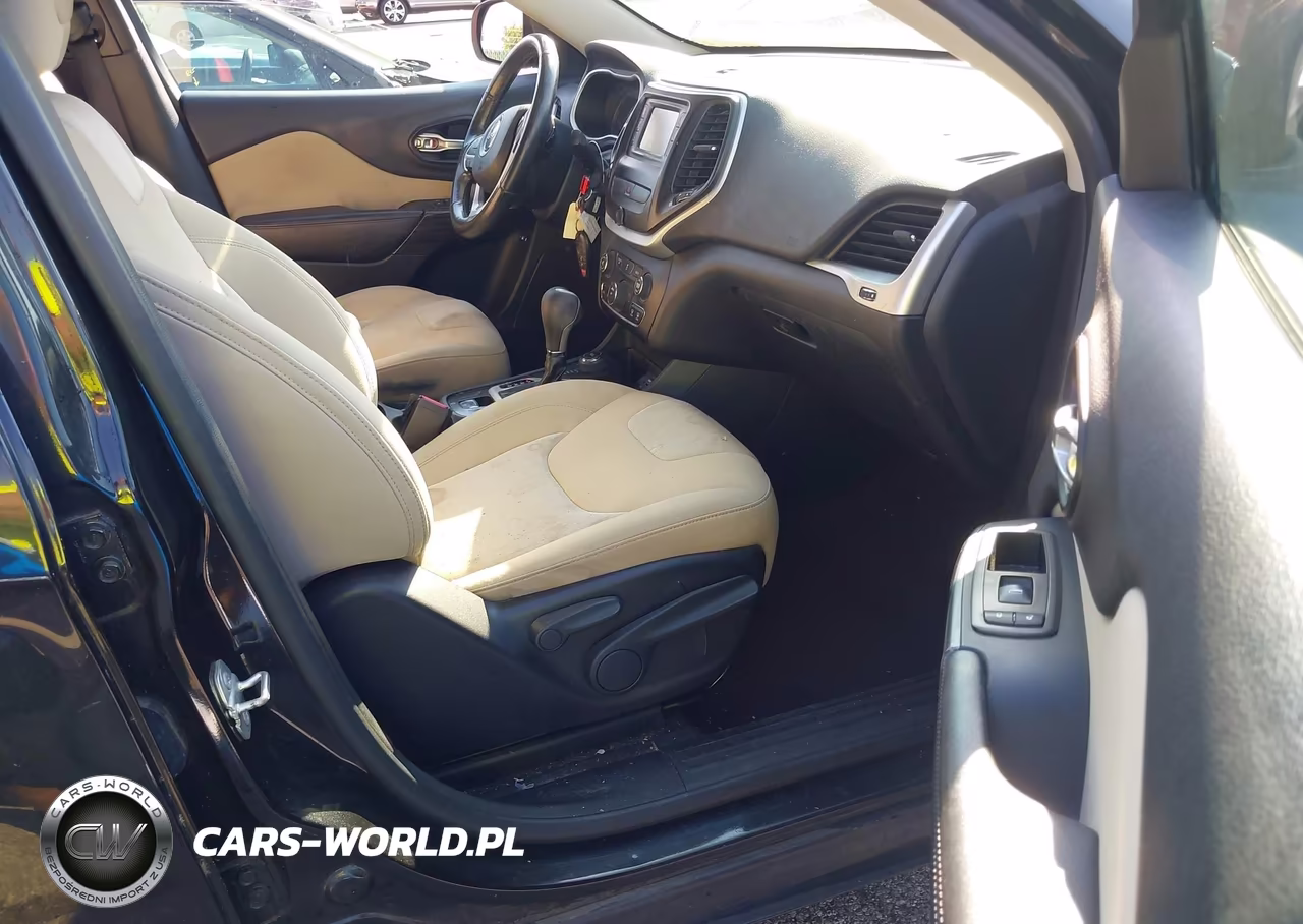 2016 Jeep Cherokee Sport VIN:1C4PJMAB6GW214632 - 5