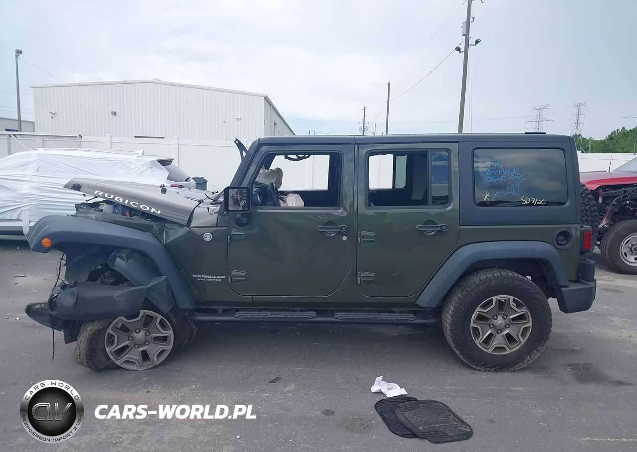 2015 Jeep Wrangler Unlimited Rubicon VIN:1C4HJWFG2FL768433 - 14