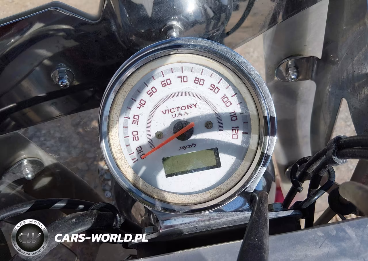 2004 Victory Motorcycles Kingpin Custom VIN:5VPCD16D843002926 - 7