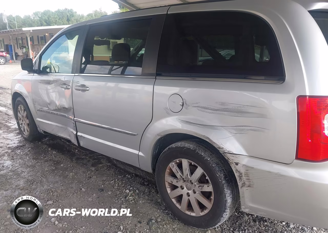 2011 Chrysler Town & Country Touring-L VIN:2A4RR8DG4BR609419 - 6