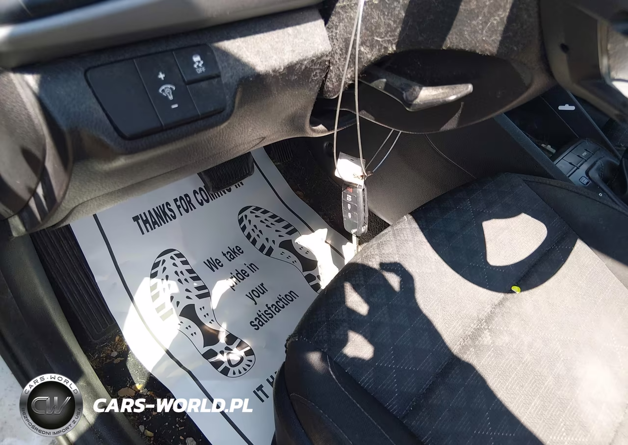 2018 Kia Rio S VIN:3KPA24AB5JE050780 - 11