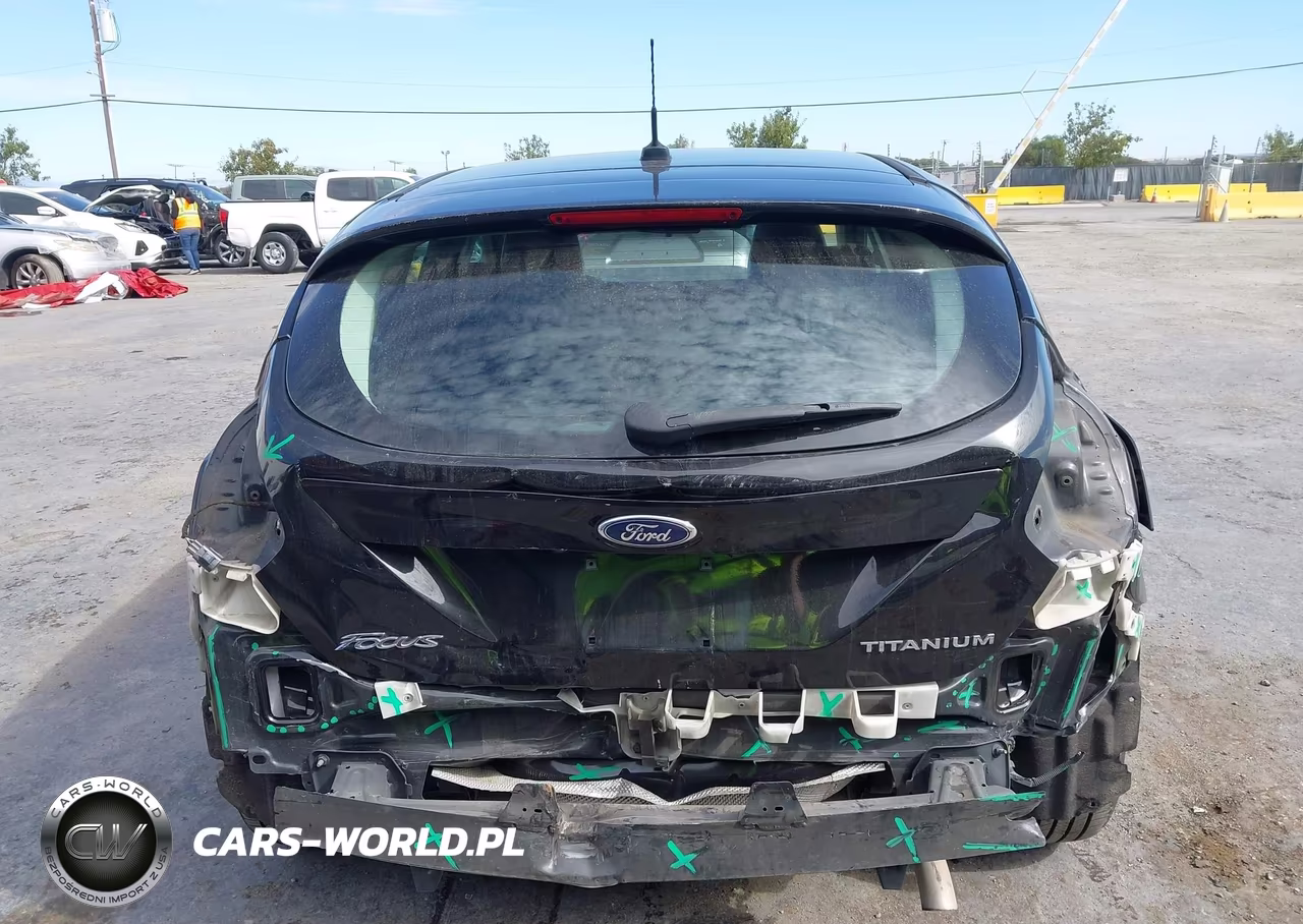 2013 Ford Focus Titanium VIN:1FADP3N29DL382547 - 17