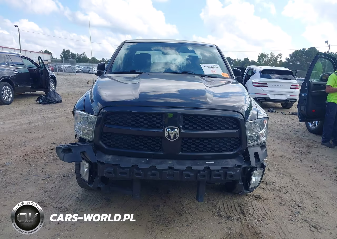 2019 Ram 1500 Classic Express 4X4 6'4 Box VIN:1C6RR7FG3KS543237 - 12
