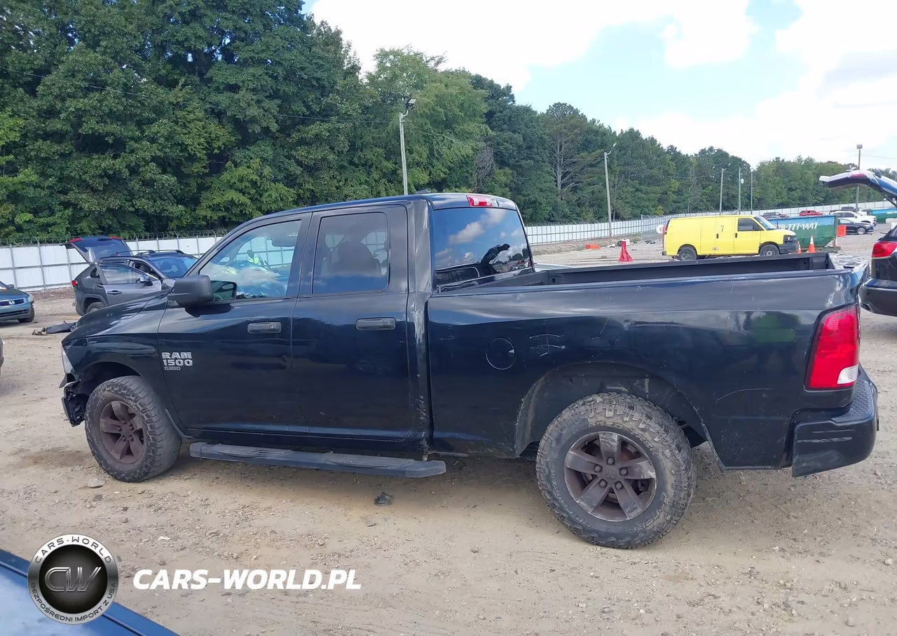 2019 Ram 1500 Classic Express 4X4 6'4 Box VIN:1C6RR7FG3KS543237 - 14