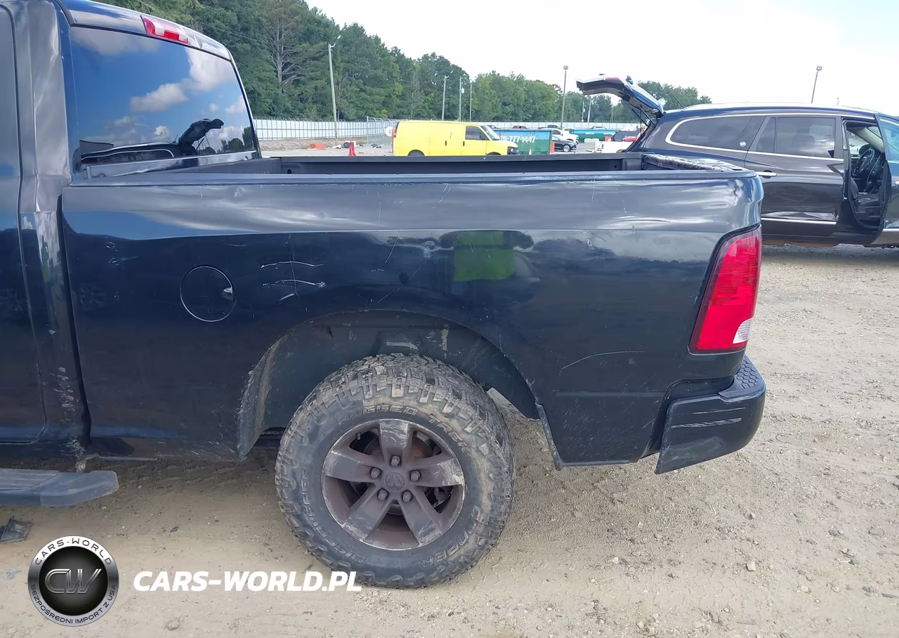 2019 Ram 1500 Classic Express 4X4 6'4 Box VIN:1C6RR7FG3KS543237 - 21
