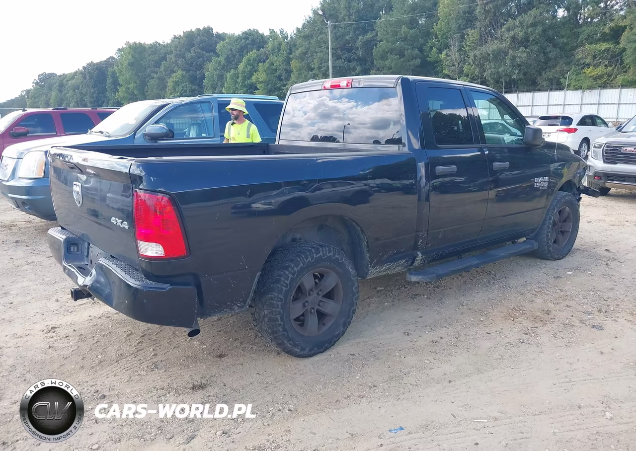 2019 Ram 1500 Classic Express 4X4 6'4 Box VIN:1C6RR7FG3KS543237 - 4