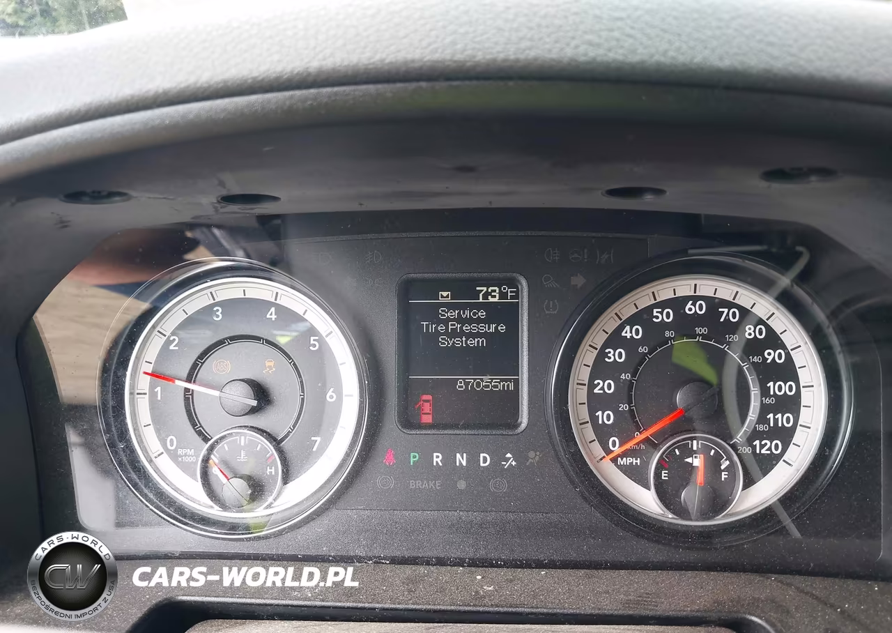 2019 Ram 1500 Classic Express 4X4 6'4 Box VIN:1C6RR7FG3KS543237 - 7