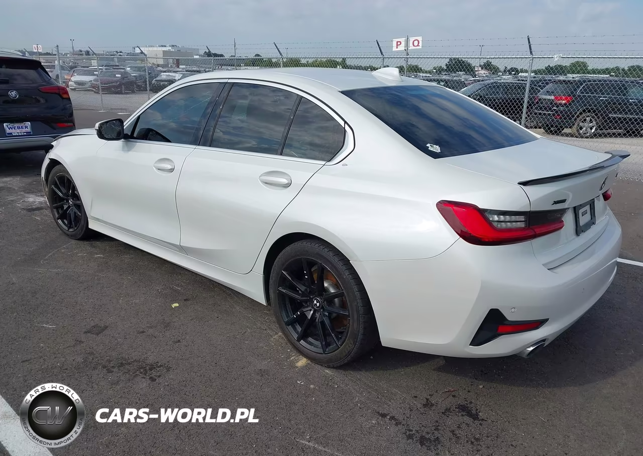 2021 BMW 330I xDrive VIN:3MW5R7J0XM8B50208 - 3