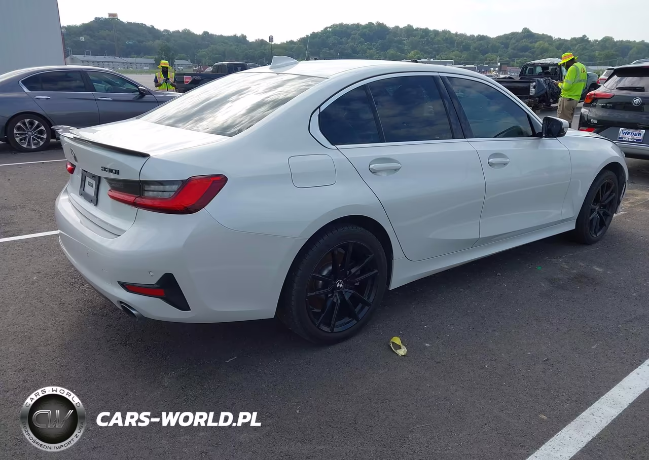 2021 BMW 330I xDrive VIN:3MW5R7J0XM8B50208 - 4