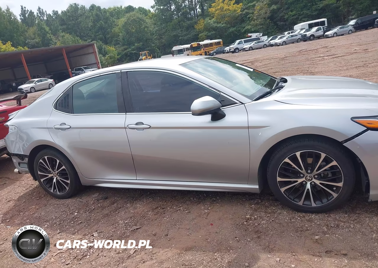 2020 Toyota Camry Se VIN:4T1G11AK6LU372548 - 13