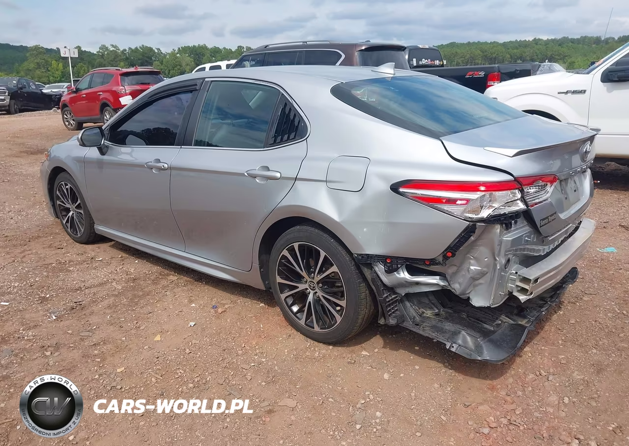 2020 Toyota Camry Se VIN:4T1G11AK6LU372548 - 3