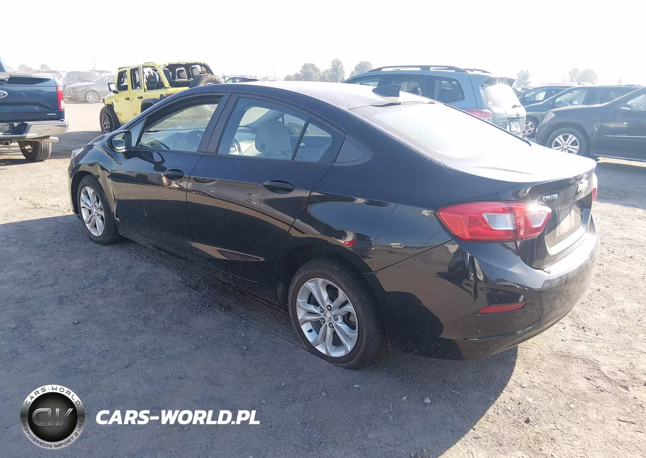 2019 Chevrolet Cruze Ls VIN:1G1BC5SM2K7150126 - 3