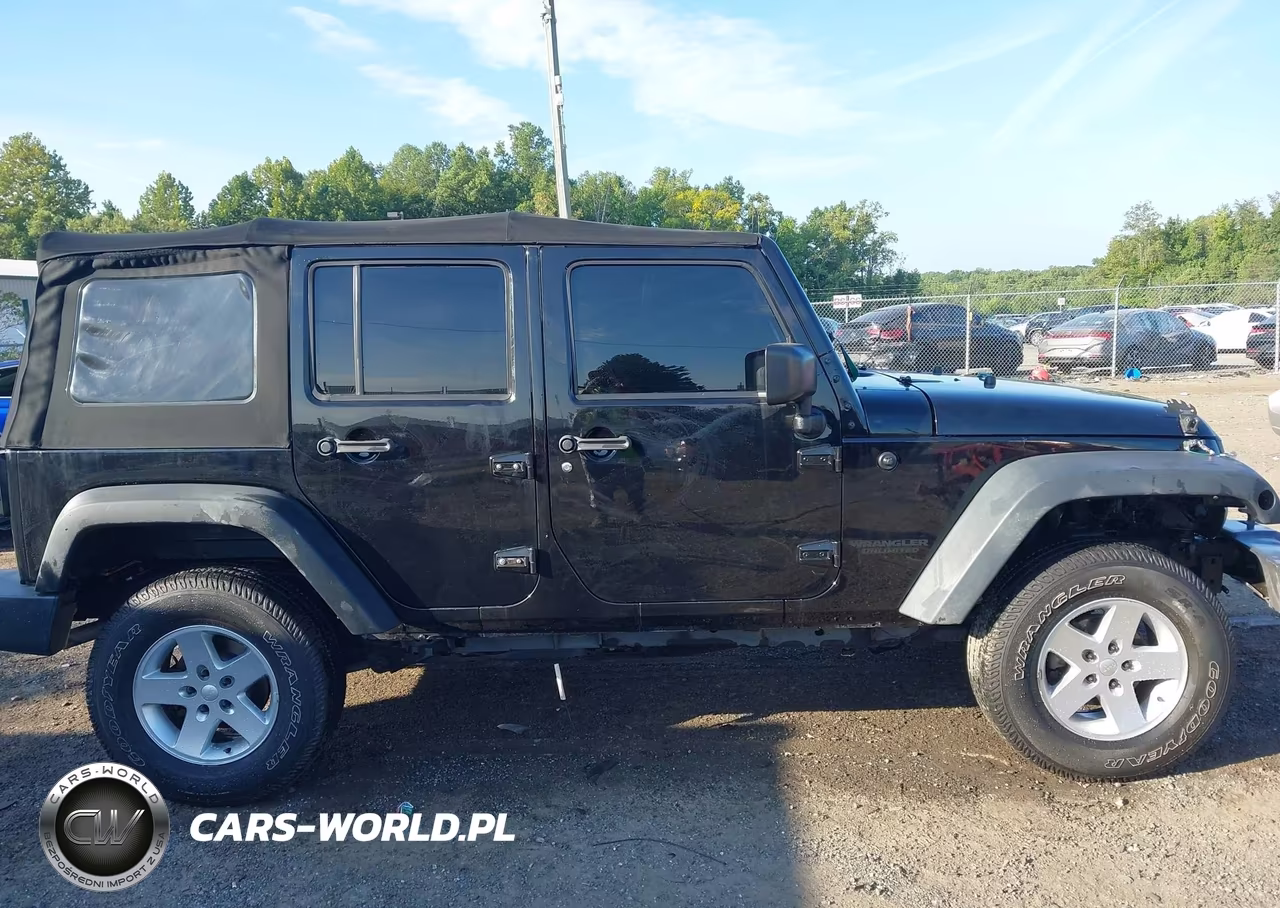 2016 Jeep Wrangler Unlimited Willys Wheeler VIN:1C4BJWDG9GL143067 - 13