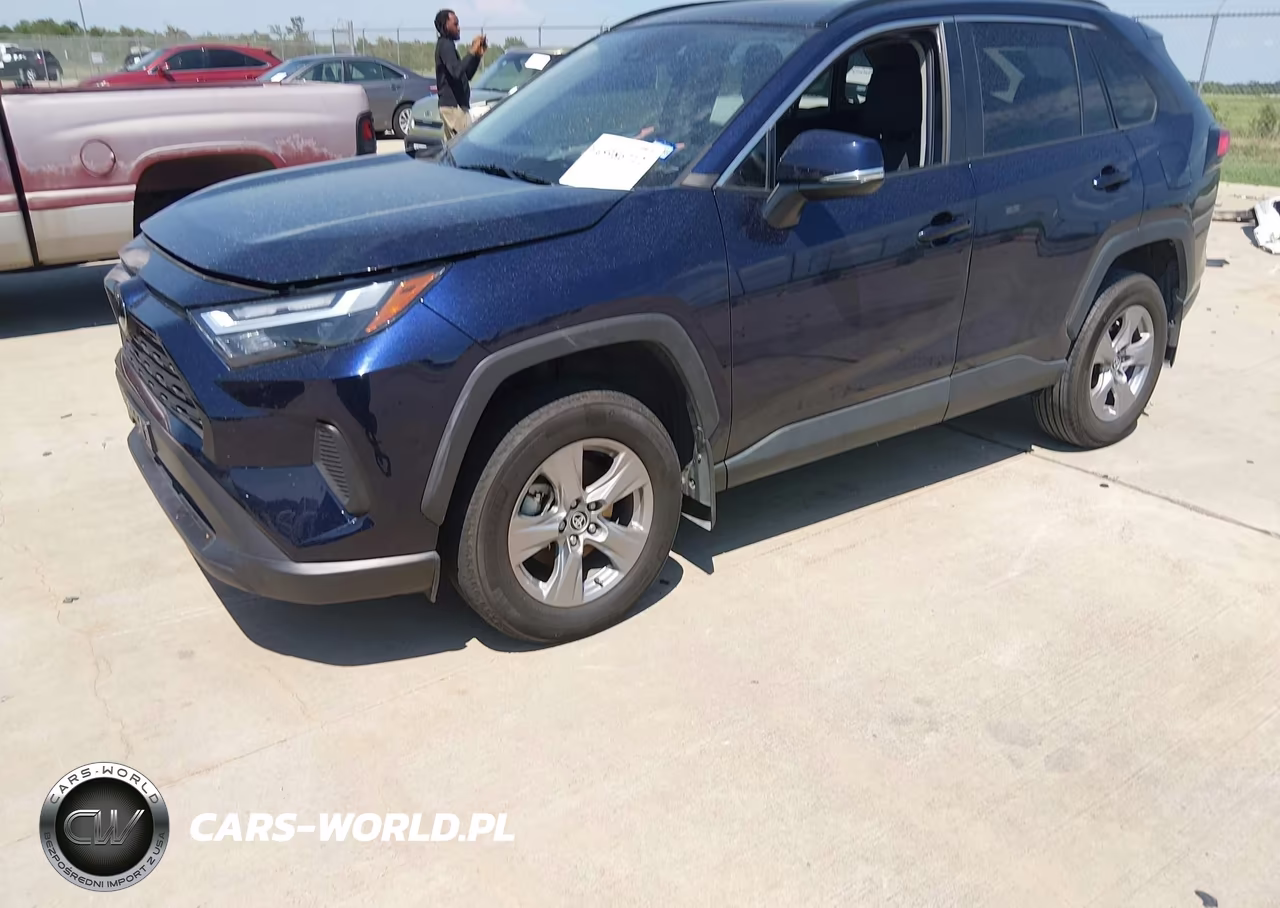 2023 Toyota Rav4 Xle VIN:2T3W1RFV2PW298829 - 2