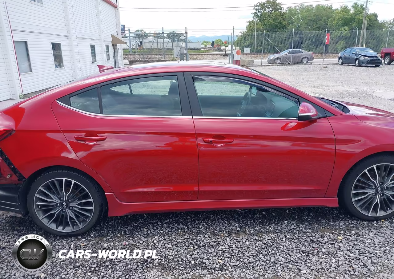 2018 Hyundai Elantra Sport VIN:KMHD04LB4JU590375 - 13