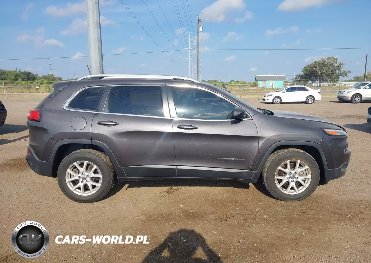 2018 Jeep Cherokee Latitude Plus 4X4 VIN:1C4PJMLX6JD515929 - 13
