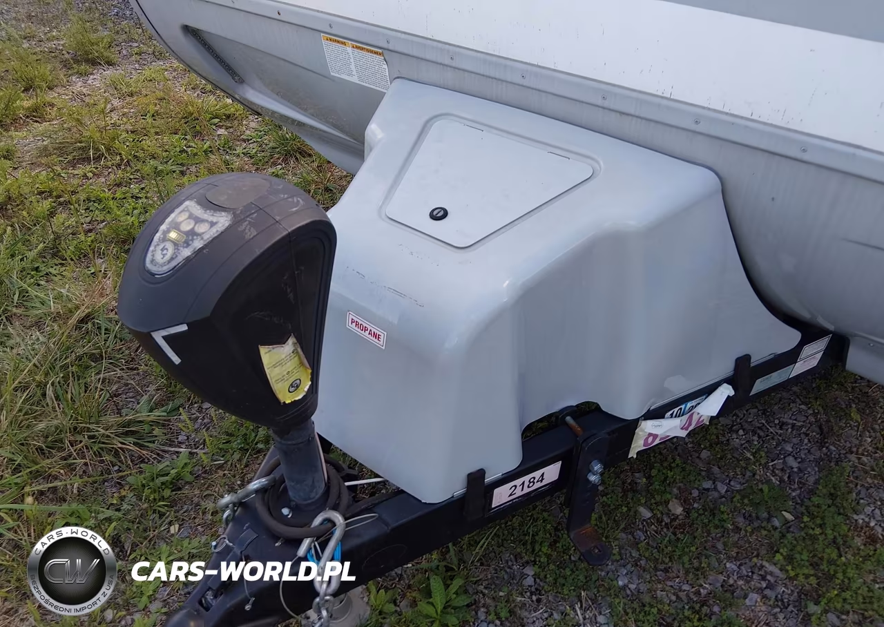 2020 Lance Travel Trailer Serie VIN:56YTT2221LL328304 - 10