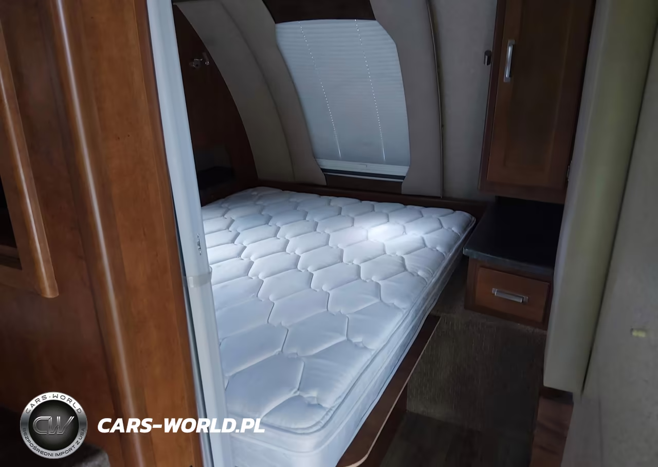 2020 Lance Travel Trailer Serie VIN:56YTT2221LL328304 - 13