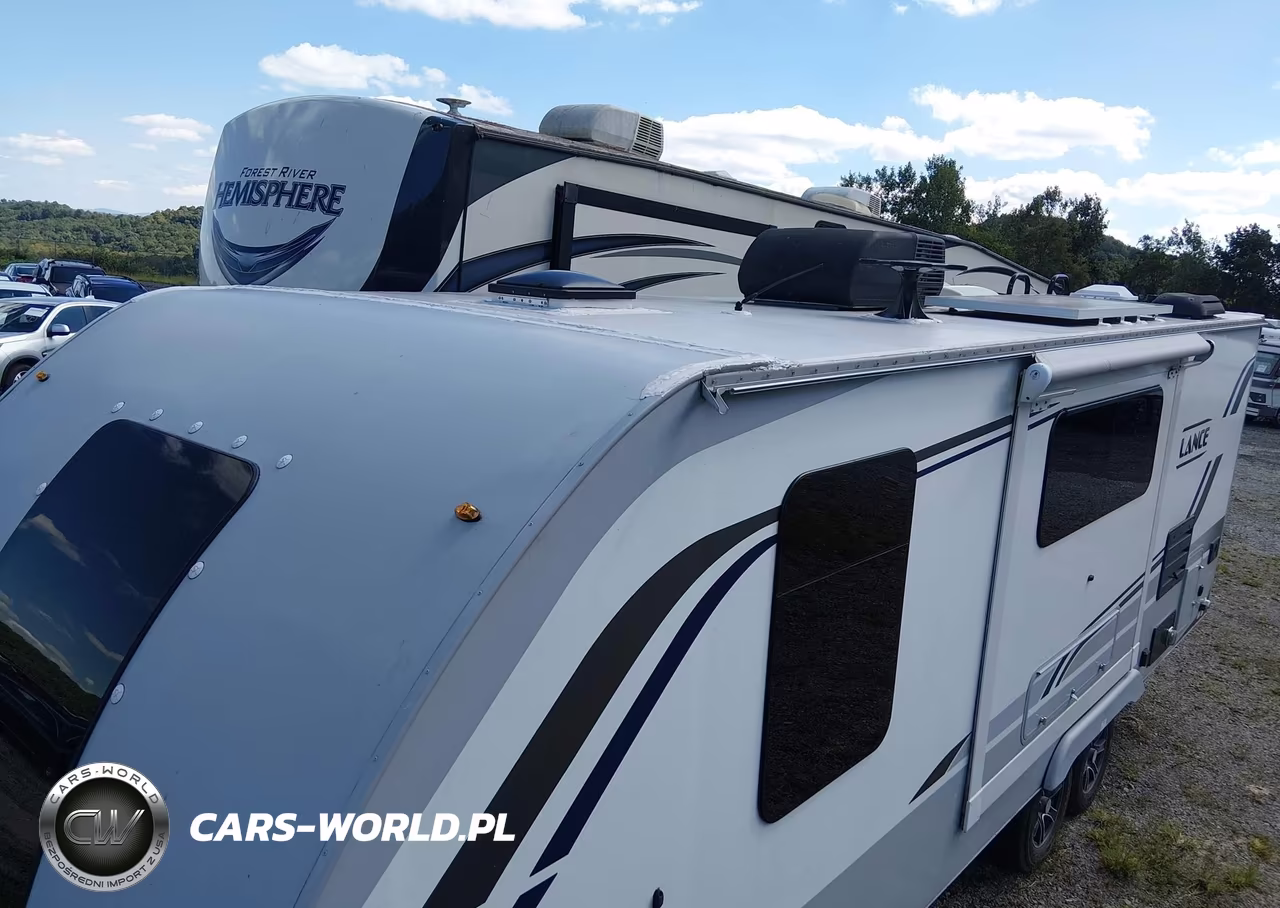 2020 Lance Travel Trailer Serie VIN:56YTT2221LL328304 - 6