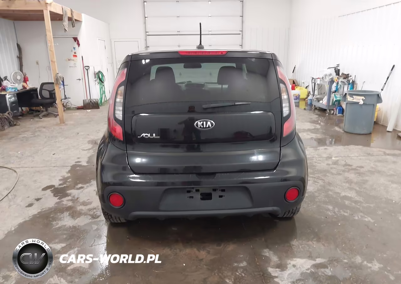2018 Kia Soul VIN:KNDJN2A21J7892186 - 16