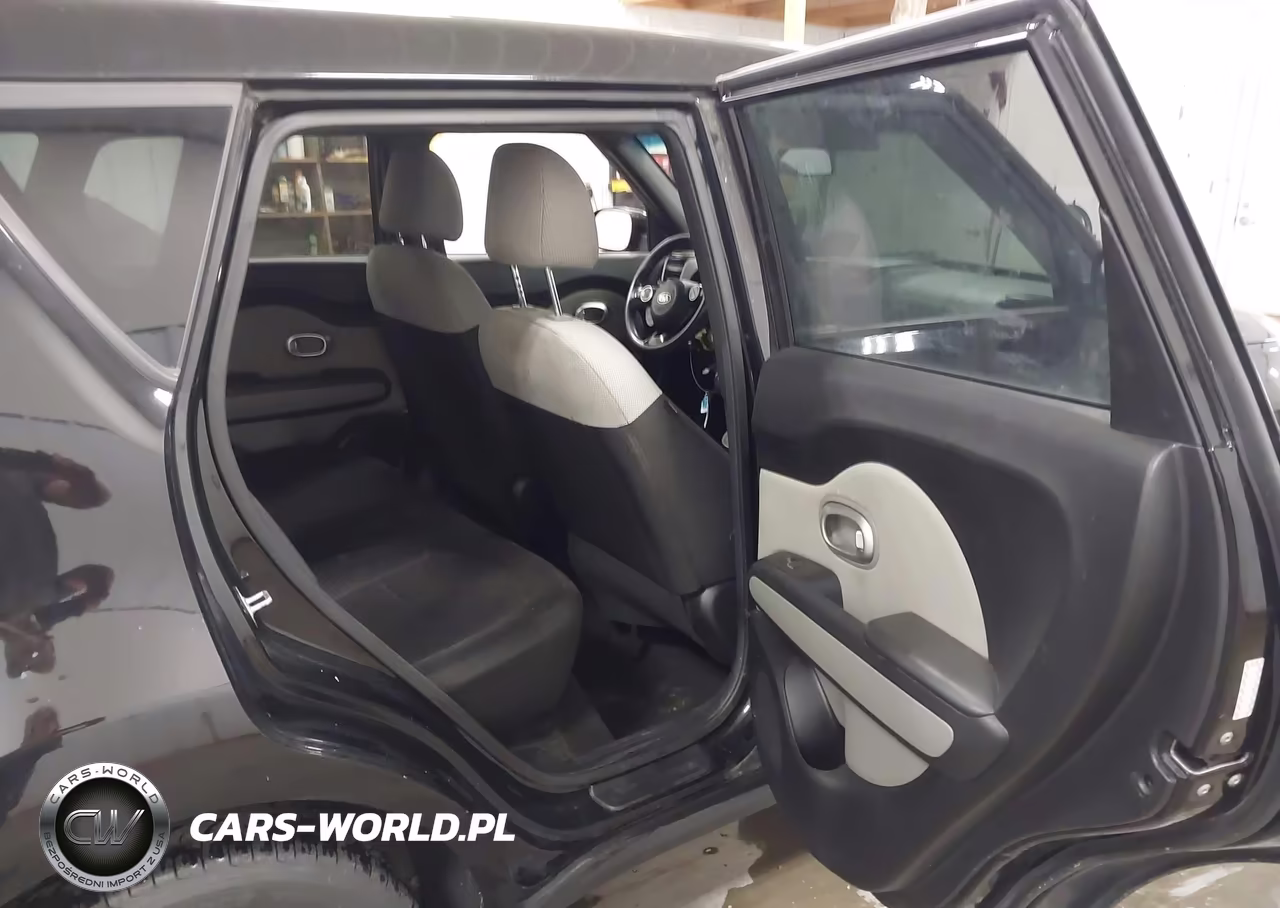 2018 Kia Soul VIN:KNDJN2A21J7892186 - 8