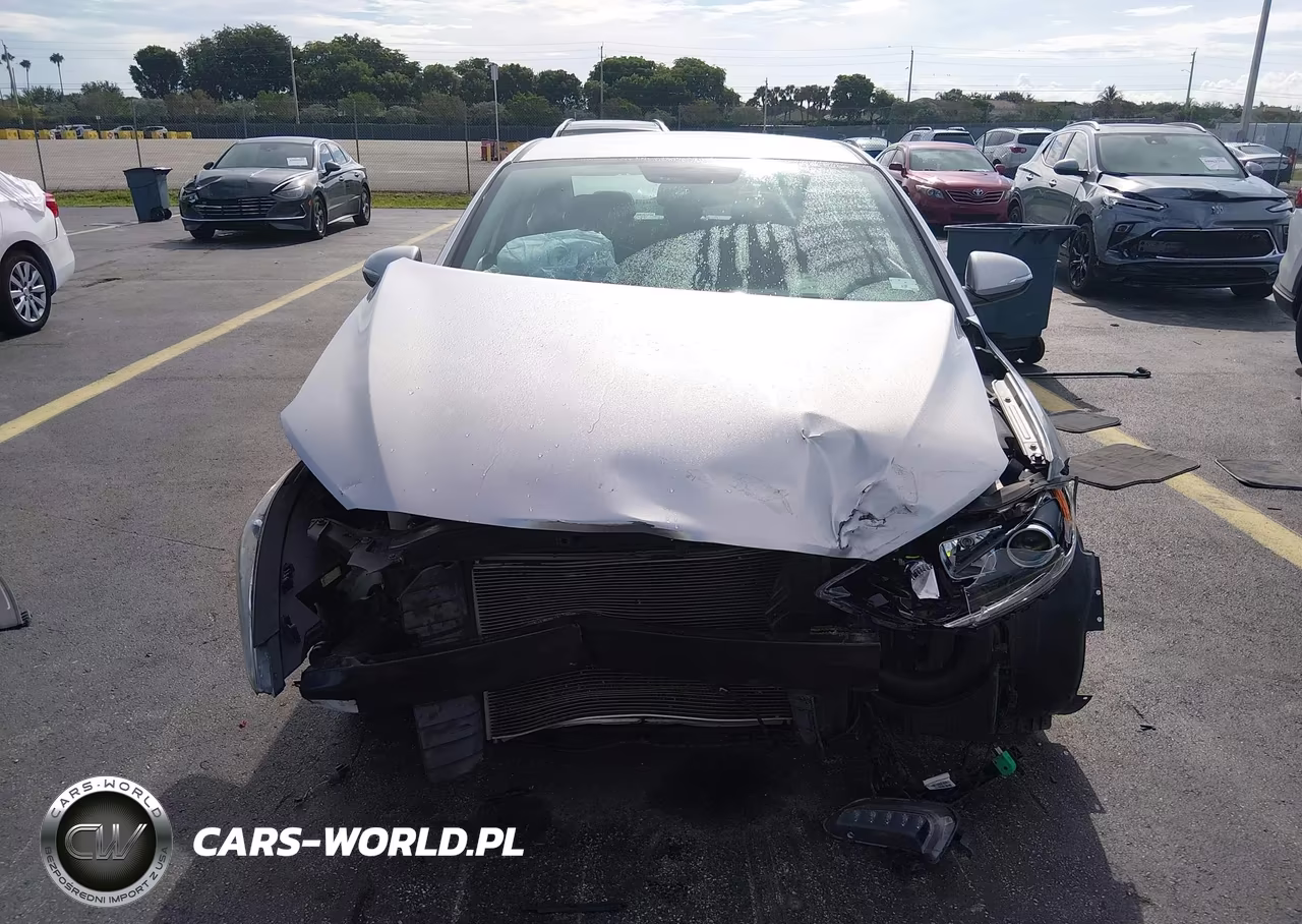 2017 Hyundai Elantra Limited VIN:5NPD84LF2HH035140 - 12