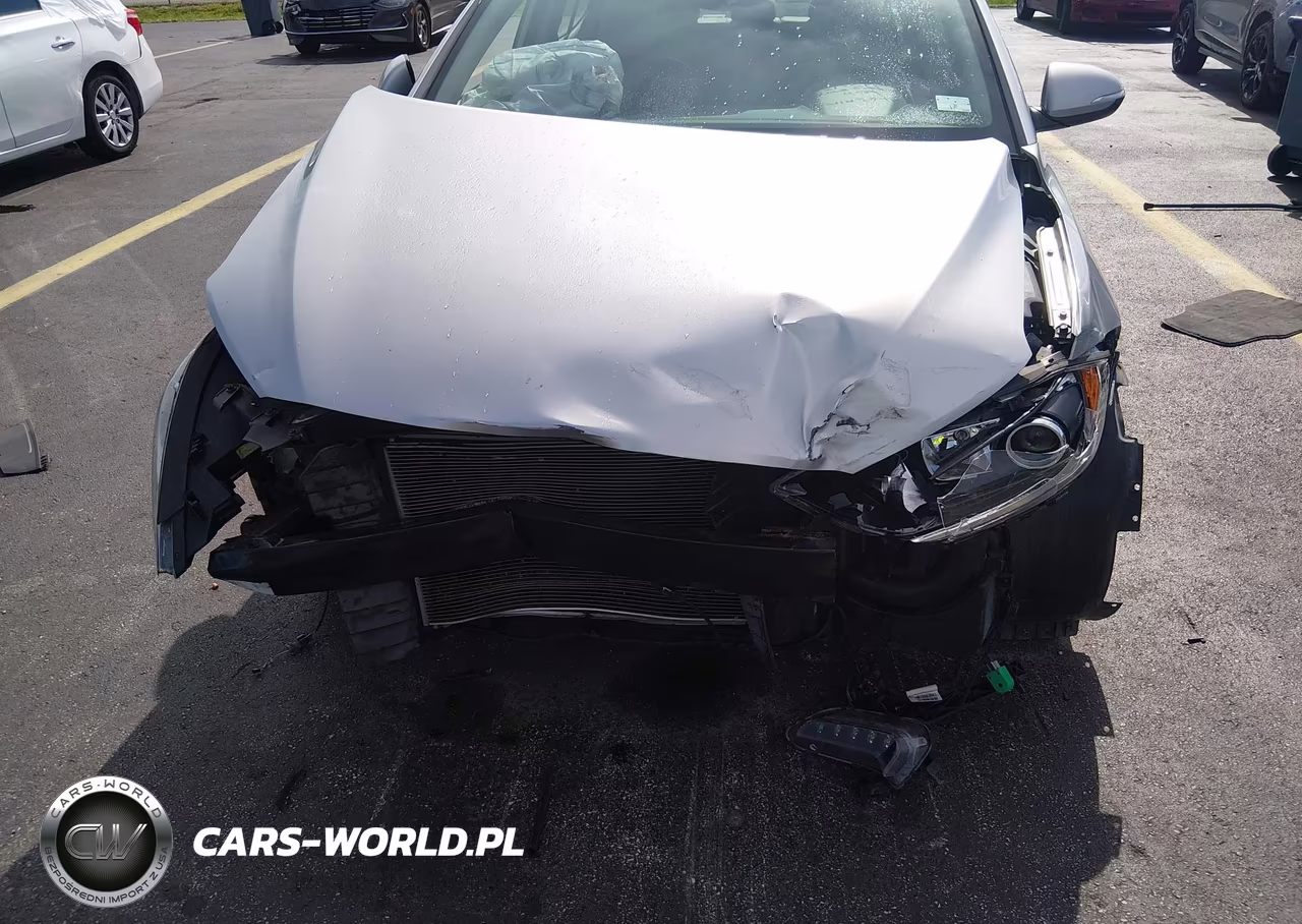 2017 Hyundai Elantra Limited VIN:5NPD84LF2HH035140 - 6