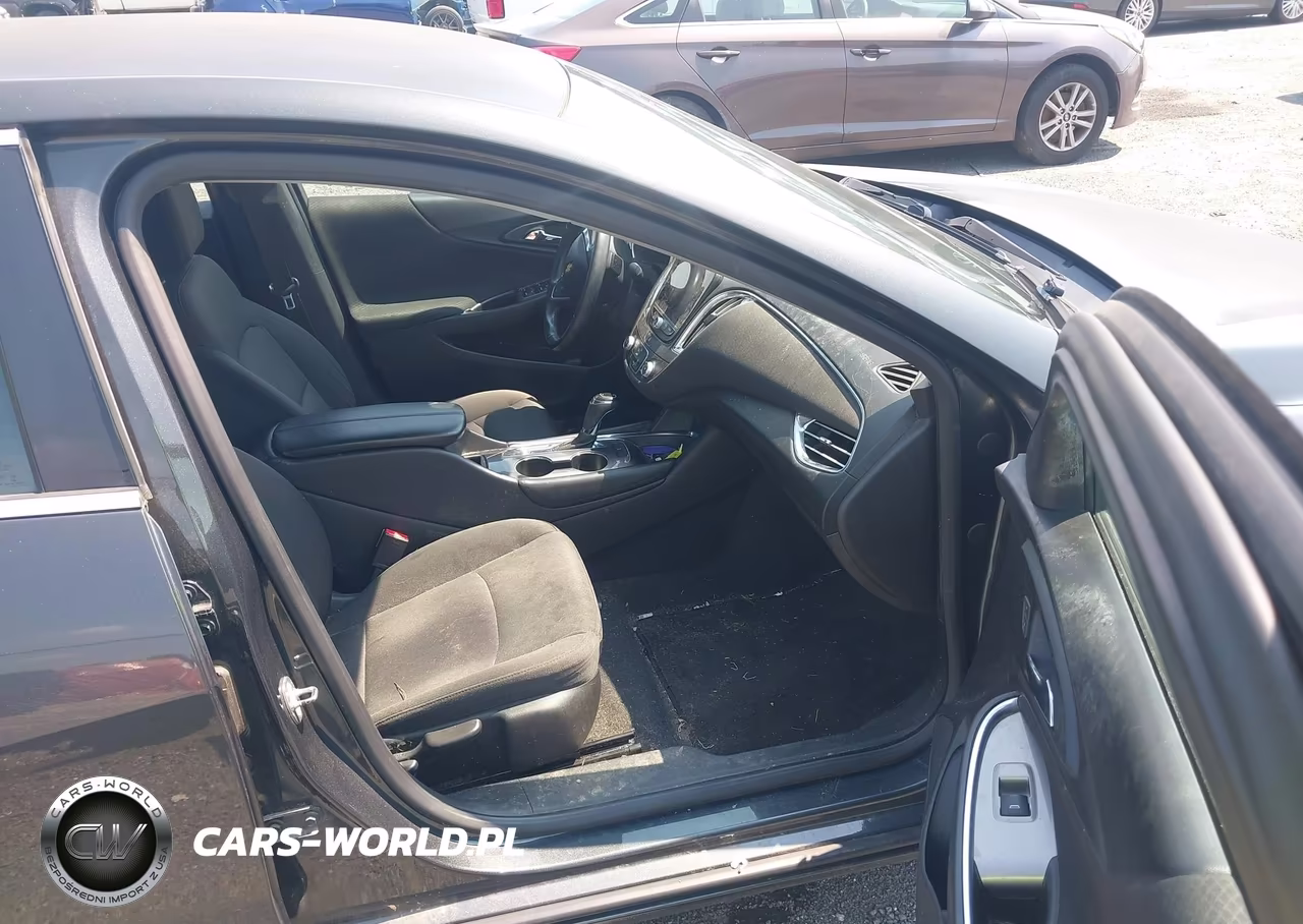 2018 Chevrolet Malibu Lt VIN:1G1ZD5ST6JF130971 - 5