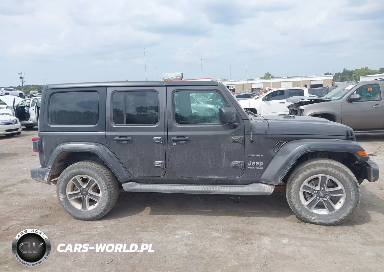 2018 Jeep Wrangler Unlimited Sahara 4X4 VIN:1C4HJXEG8JW156106 - 14