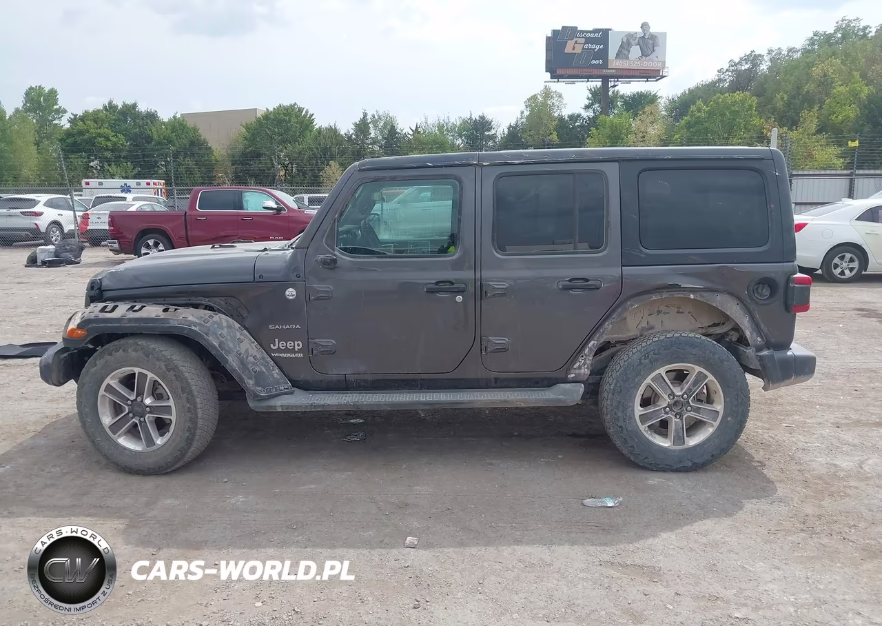 2018 Jeep Wrangler Unlimited Sahara 4X4 VIN:1C4HJXEG8JW156106 - 15