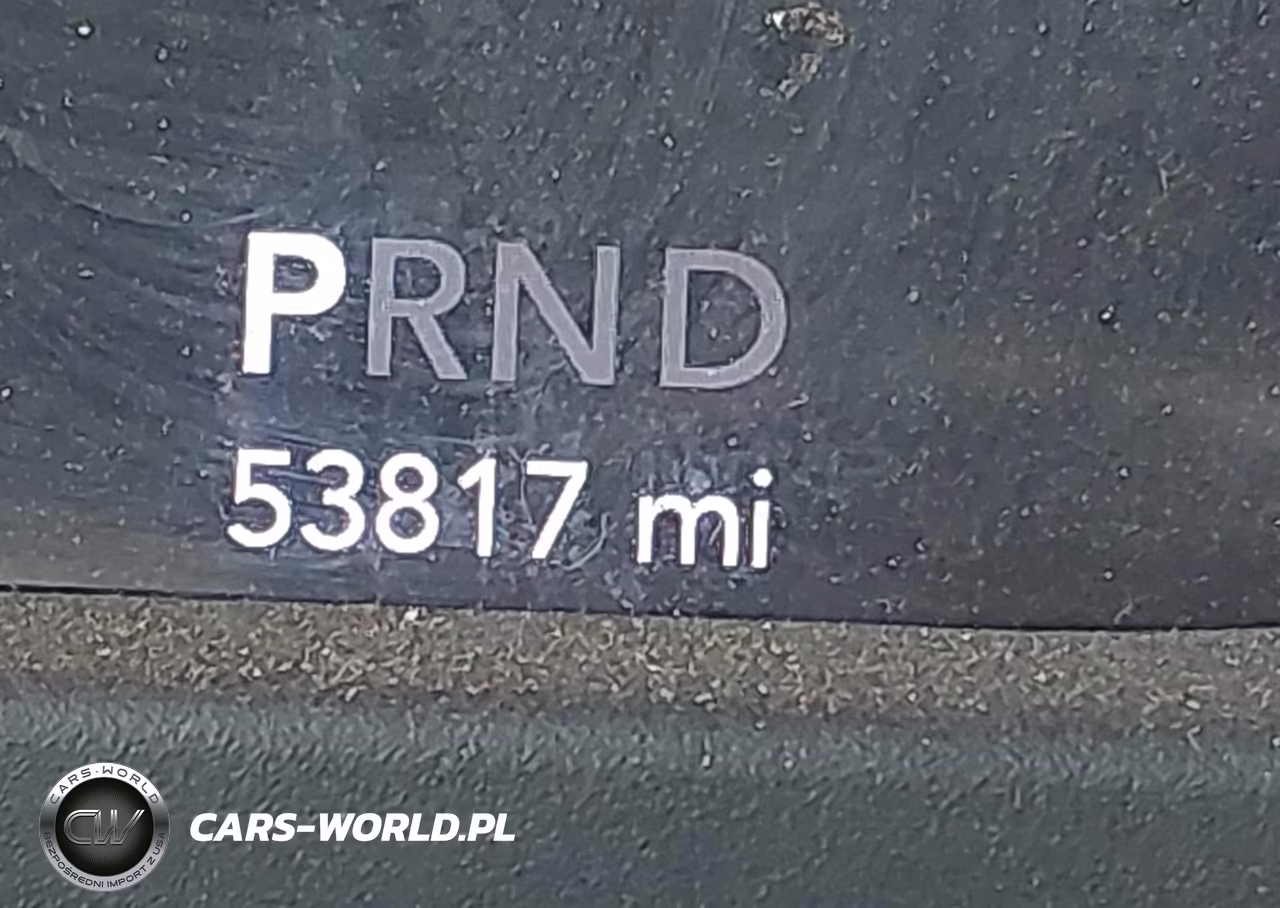 2018 Jeep Wrangler Unlimited Sahara 4X4 VIN:1C4HJXEG8JW156106 - 16