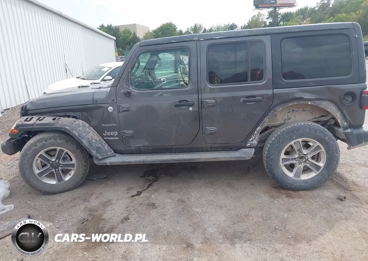 2018 Jeep Wrangler Unlimited Sahara 4X4 VIN:1C4HJXEG8JW156106 - 6