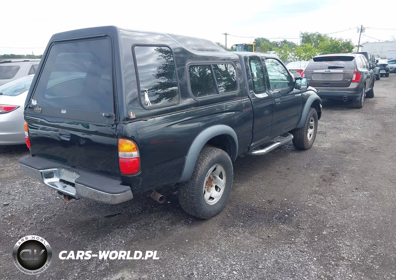 2003 Toyota Tacoma Base V6 VIN:5TEWN72N43Z290762 - 4