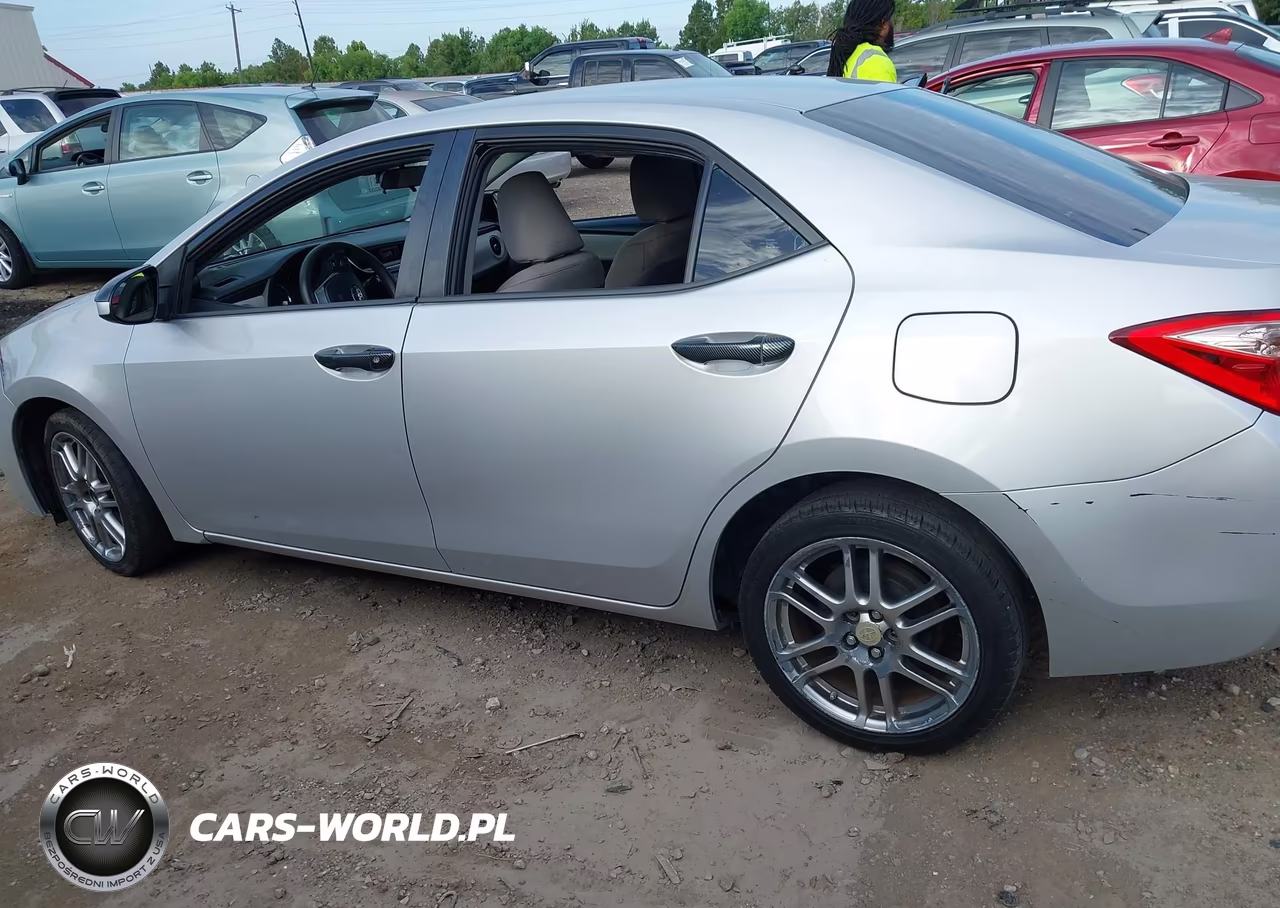 2017 Toyota Corolla Le VIN:5YFBURHE8HP693712 - 14