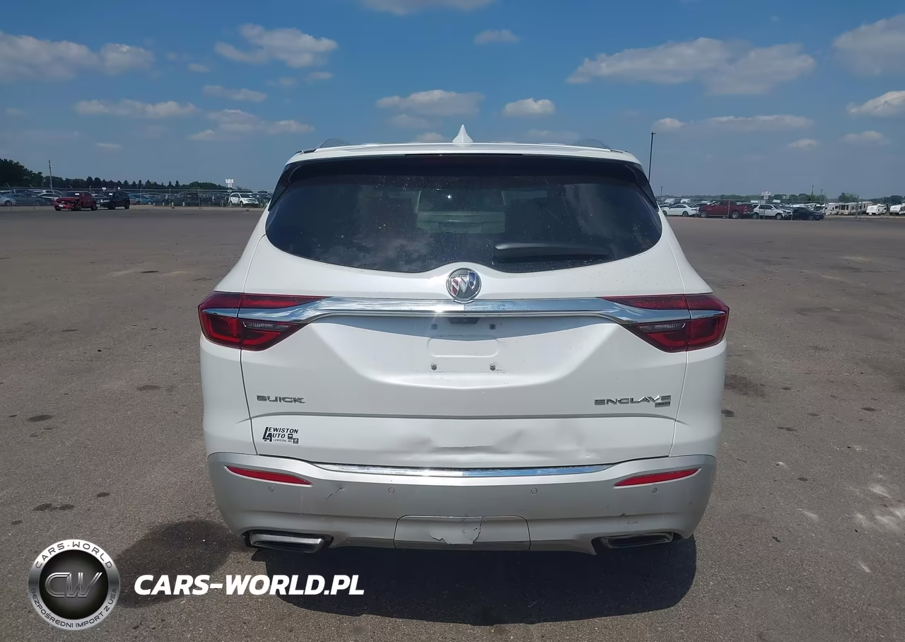 2018 Buick Enclave Premium VIN:5GAEVBKW2JJ275323 - 17