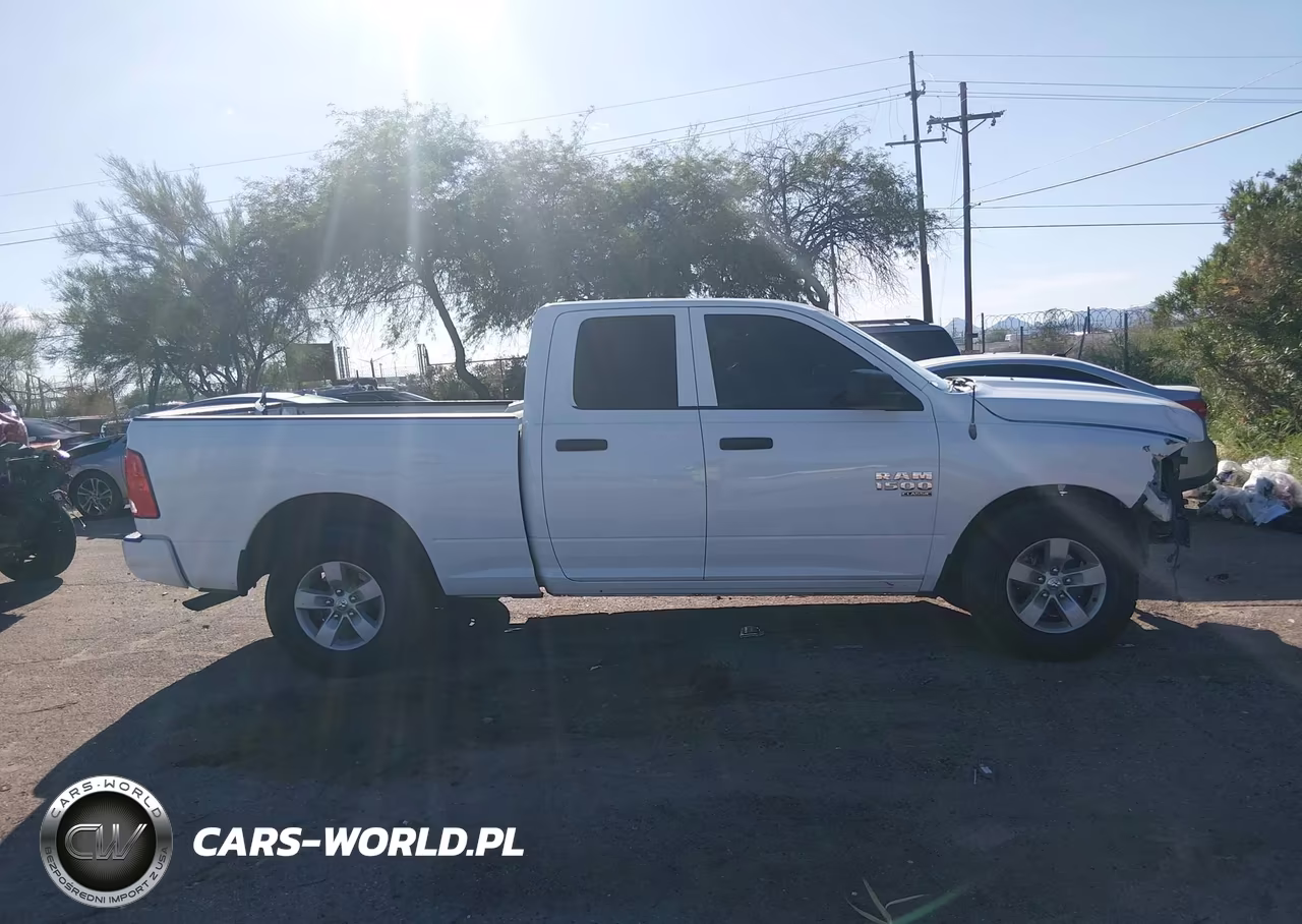 2019 Ram 1500 Classic Express 4X2 6'4 Box VIN:1C6RR6FG6KS500604 - 13