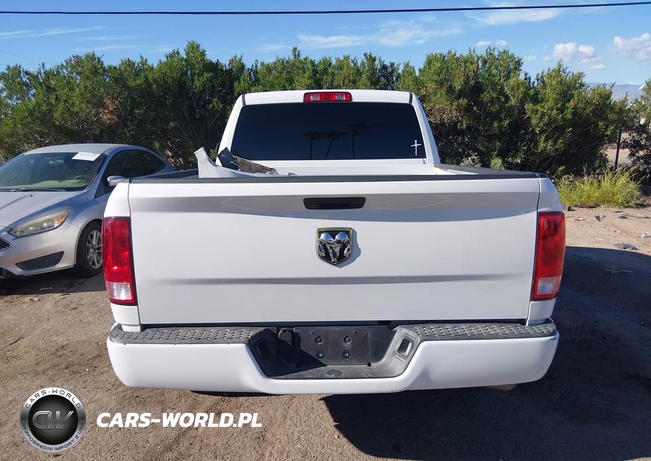 2019 Ram 1500 Classic Express 4X2 6'4 Box VIN:1C6RR6FG6KS500604 - 16