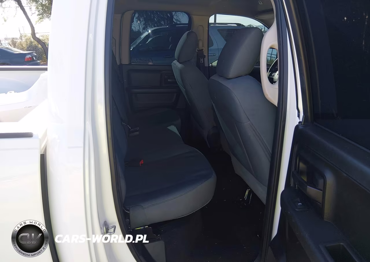 2019 Ram 1500 Classic Express 4X2 6'4 Box VIN:1C6RR6FG6KS500604 - 8