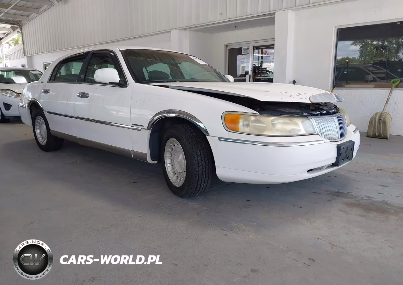 2000 Lincoln Town Car Executive