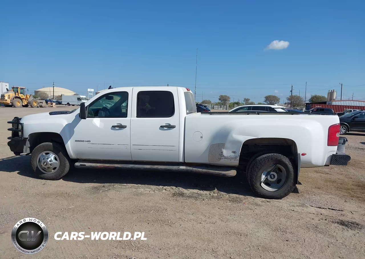 2011 Chevrolet Silverado 3500Hd Lt VIN:1GC4C0C88BF194075 - 14