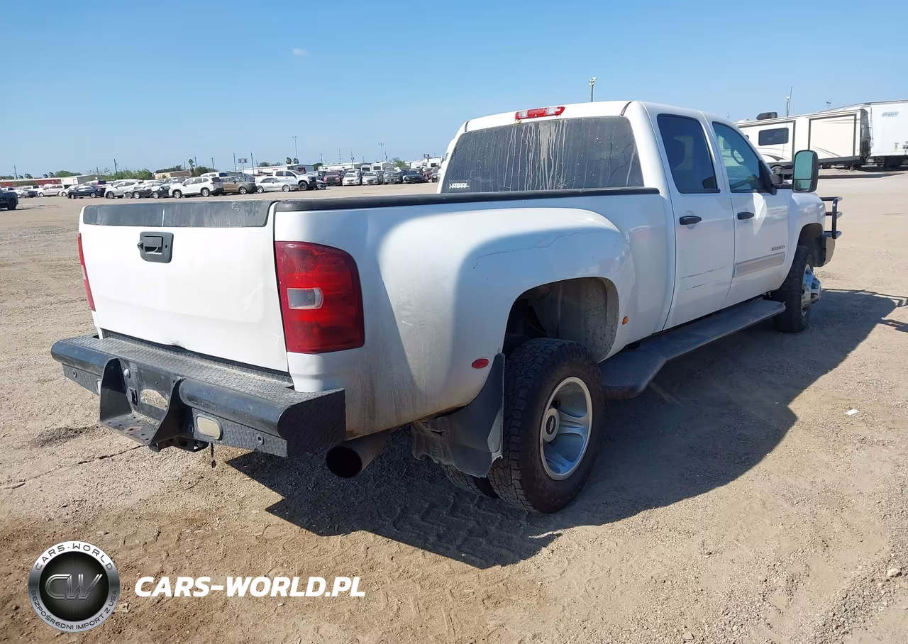 2011 Chevrolet Silverado 3500Hd Lt VIN:1GC4C0C88BF194075 - 4