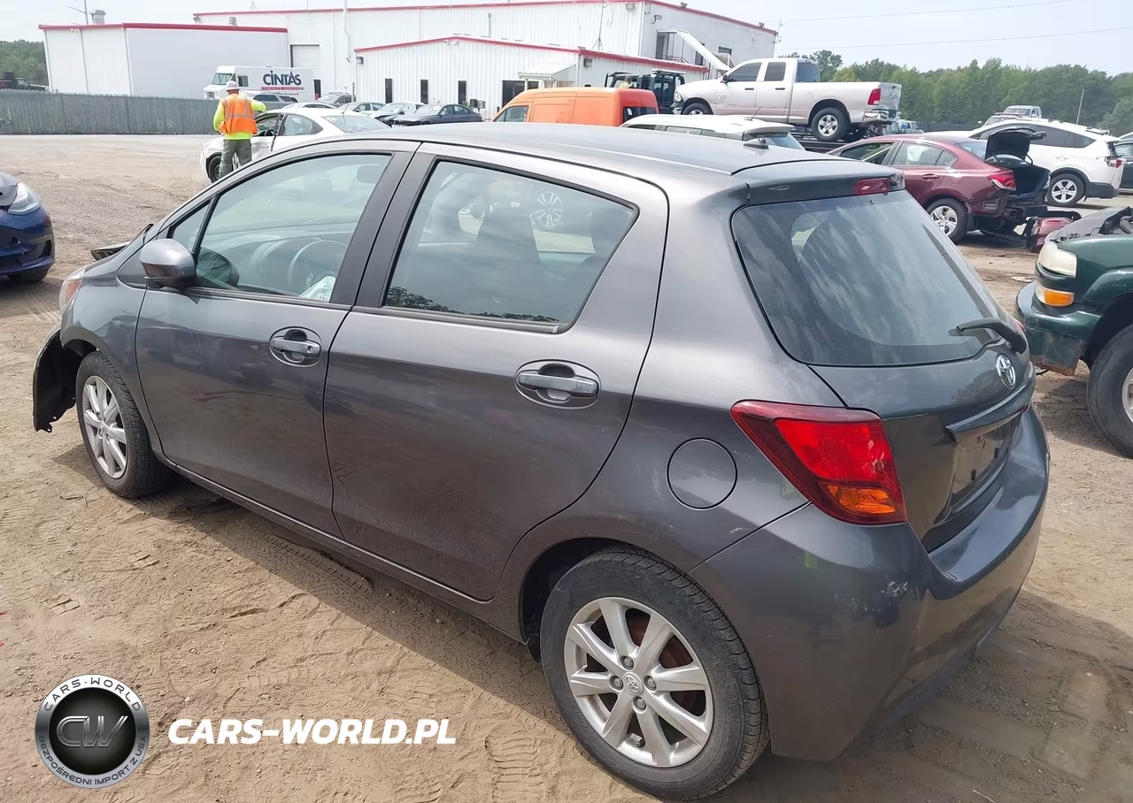 2015 Toyota Yaris Le VIN:VNKKTUD36FA018718 - 3